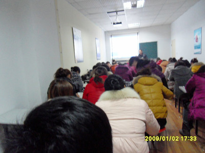 新教師上崗發(fā)言稿 以教育為槳，以夢(mèng)想為帆